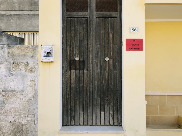 Fotografia dal progetto 'Lascia stare i santi' di Alessandro Pessina