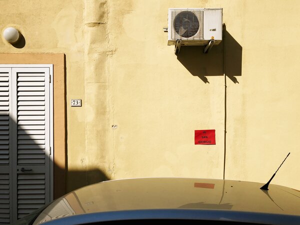 Fotografia dal progetto 'Lascia stare i santi' di Alessandro Pessina