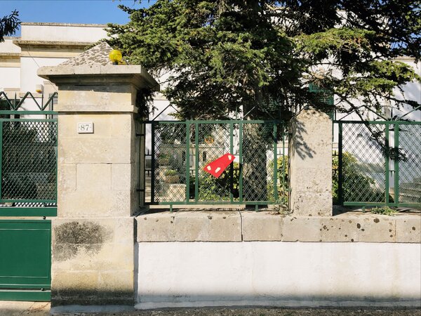 Fotografia dal progetto 'Lascia stare i santi' di Alessandro Pessina