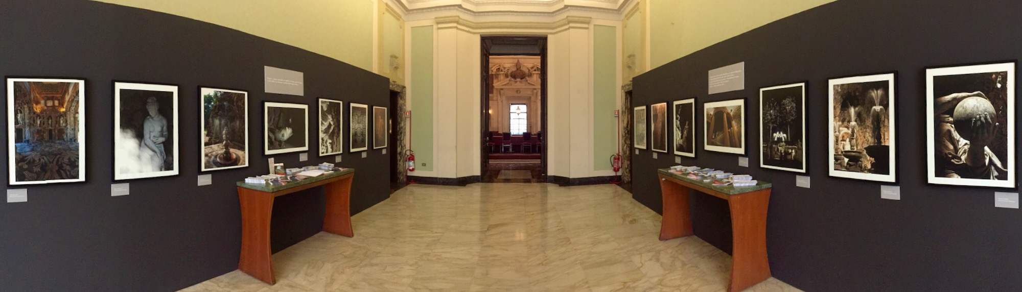 Fotografia dall'album 'Villa Litta - Palazzo Marino' di Alessandro Pessina